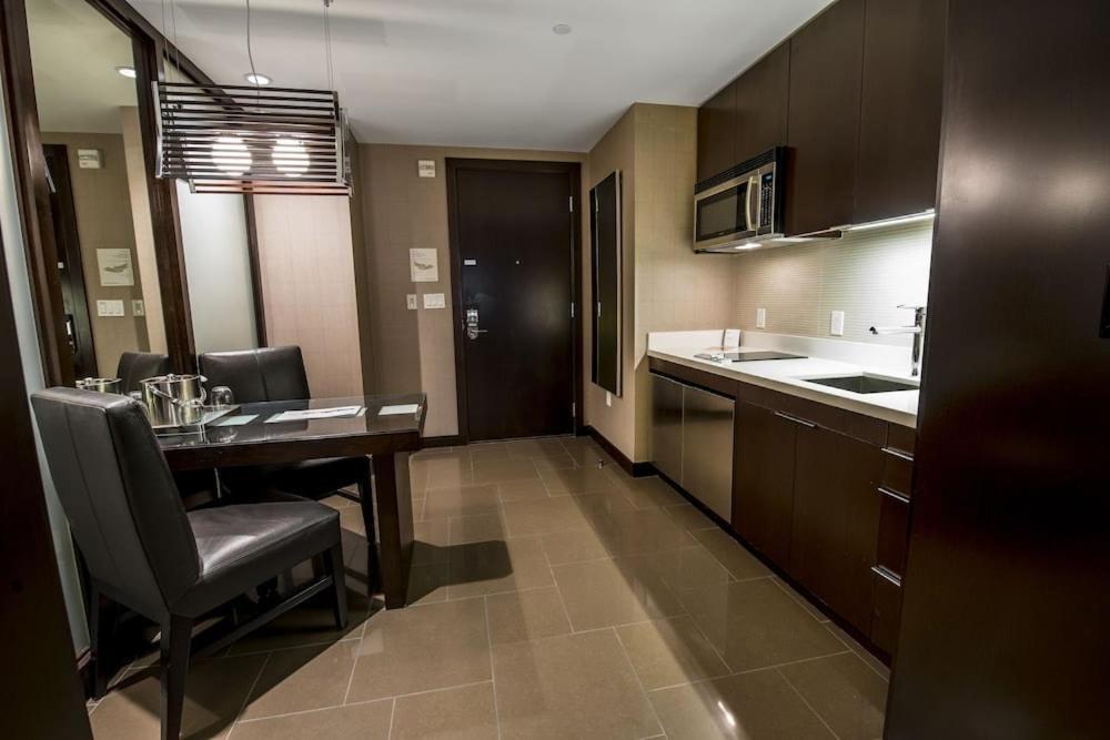 Vdara Hotel & Spa At Aria Las Vegas By Suiteness Exterior photo